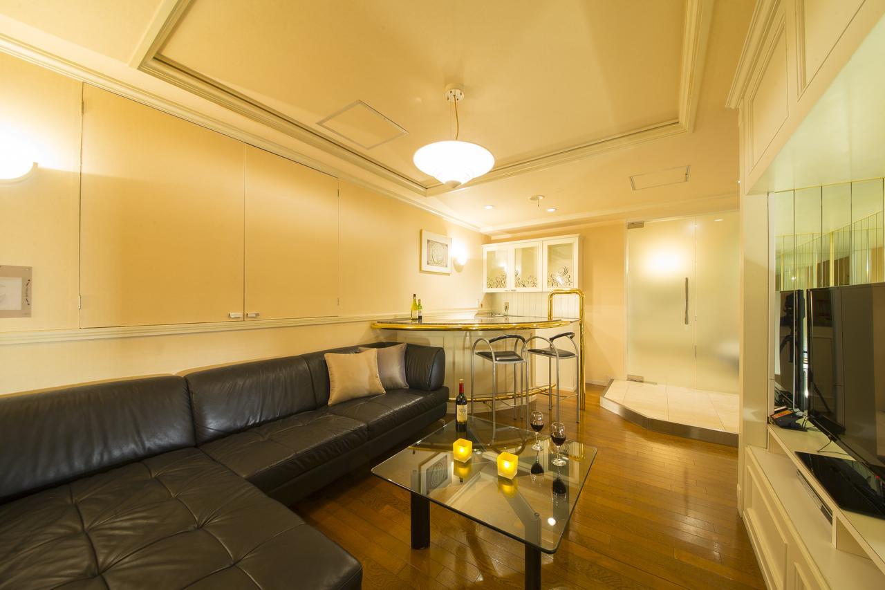 Towers Hotel - Adult Only - Осака Екстериор снимка