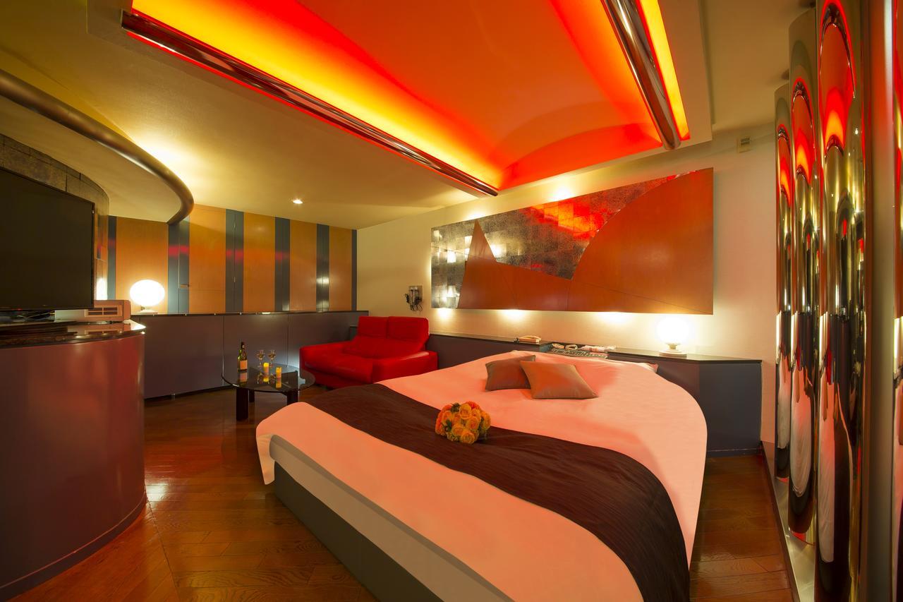 Towers Hotel - Adult Only - Осака Екстериор снимка